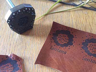 レザークラフトに焼印