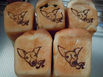 パンに焼印