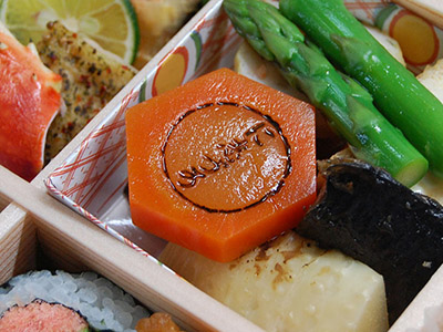 焼き鳥の串に焼き印